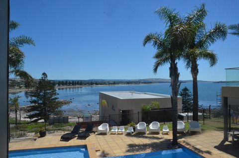 The Bluff Resort Apartments - Accommodation in Bendigo 13