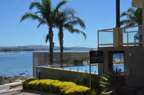 The Bluff Resort Apartments - Accommodation in Bendigo 12