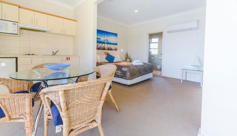 The Bluff Resort Apartments - Accommodation in Bendigo 7