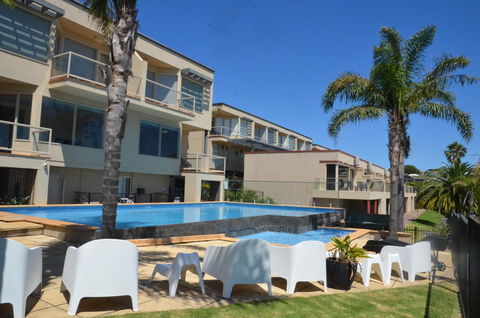 The Bluff Resort Apartments - Accommodation in Bendigo 0