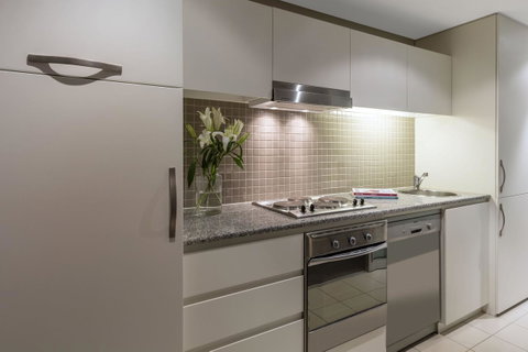 Apartments @ 16 Holdfast - Accommodation in Bendigo 7