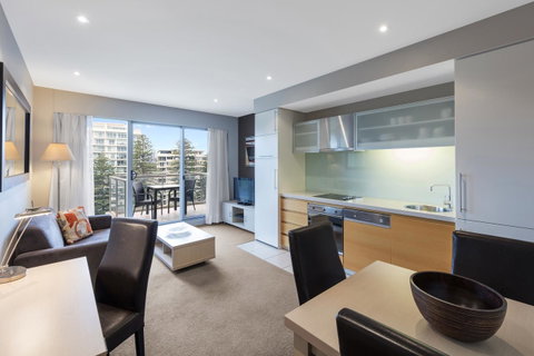 Apartments @ 16 Holdfast - Accommodation in Bendigo 5