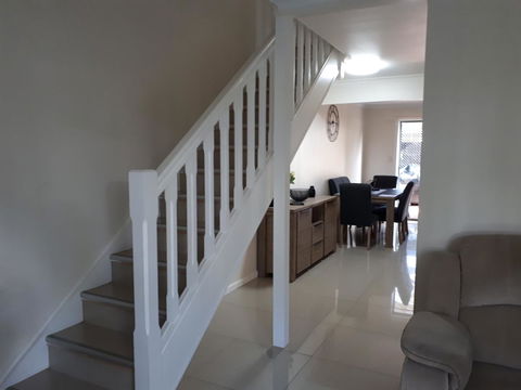 Townhouse On The Marina - Accommodation in Bendigo 3