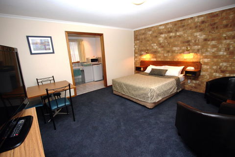 Clare Central - Accommodation in Bendigo 16