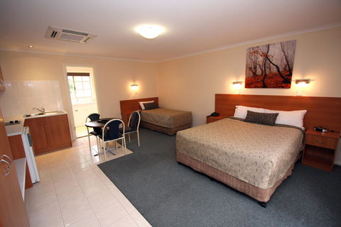 Clare Central - Accommodation in Bendigo 18