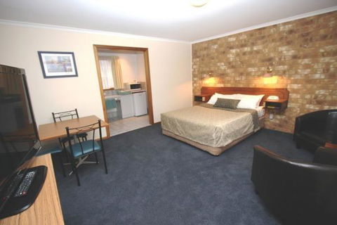 Clare Central - Accommodation in Bendigo 12
