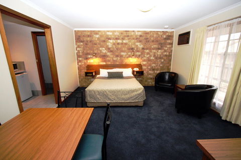 Clare Central - Accommodation in Bendigo 17