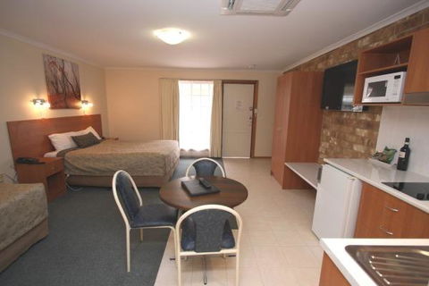 Clare Central - Accommodation in Bendigo 38