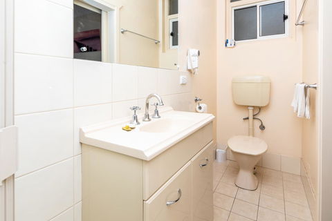 Blue Seas Motel - Accommodation in Bendigo 13