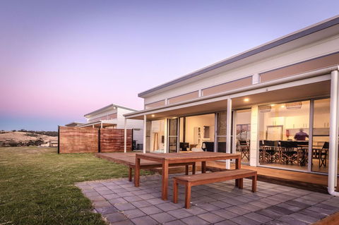 Middle River Beach House, Western House - Accommodation in Bendigo 16