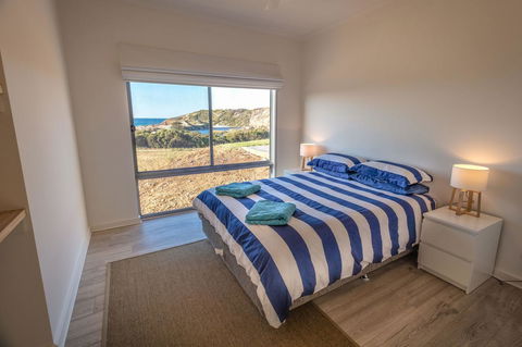 Middle River Beach House, Western House - Accommodation in Bendigo 10