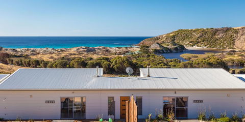 Middle River Beach House, Western House - Accommodation in Bendigo 14
