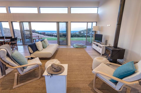 Middle River Beach House, Western House - Accommodation in Bendigo 5