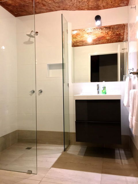 The Lookout Cave Underground Motel - Accommodation in Bendigo 11