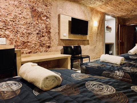 The Lookout Cave Underground Motel - Accommodation in Bendigo 3