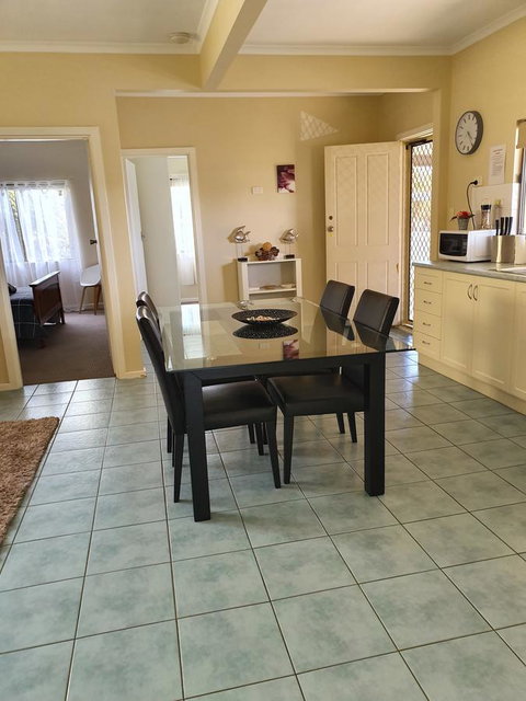 Super Central Location - Accommodation in Bendigo 0