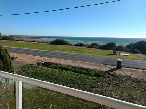 Seafront Shack - Accommodation in Bendigo 1