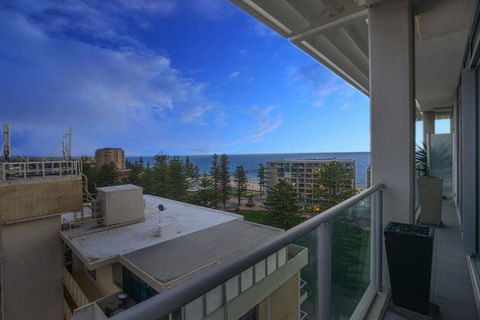 Glenelg Skyline Penthouse - Accommodation in Bendigo 5