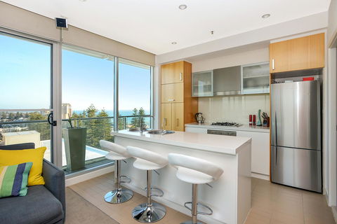 Glenelg Skyline Penthouse - Accommodation in Bendigo 9