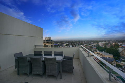 Glenelg Skyline Penthouse - Accommodation in Bendigo 11