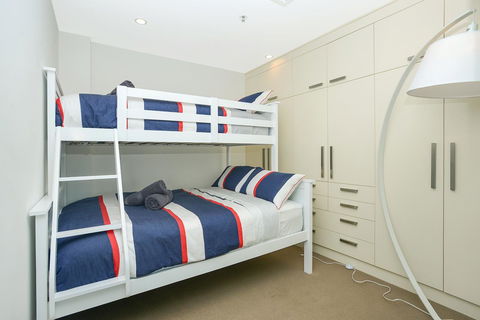 Glenelg Skyline Penthouse - Accommodation in Bendigo 44