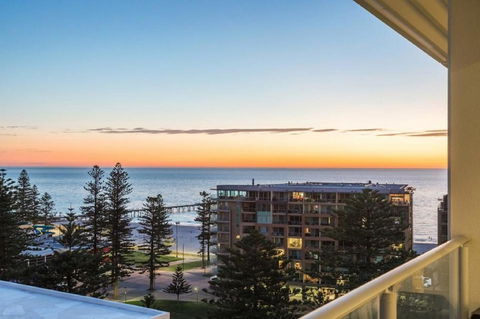 Glenelg Skyline Penthouse - Accommodation in Bendigo 3