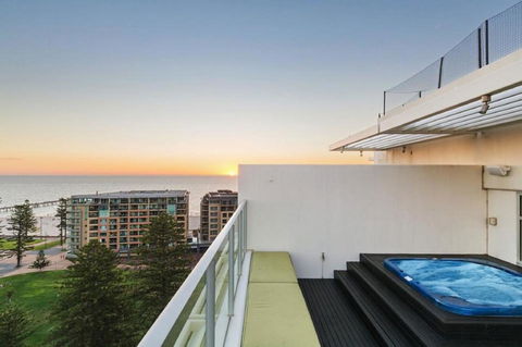 Glenelg Skyline Penthouse - Accommodation in Bendigo 27