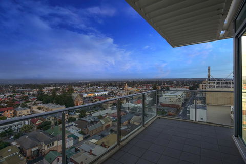 Glenelg Skyline Penthouse - Accommodation in Bendigo 28