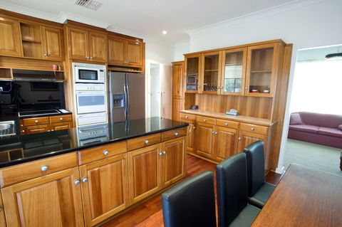 The Commodore - Accommodation in Bendigo 21