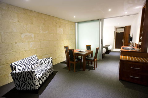 The Commodore - Accommodation in Bendigo 12