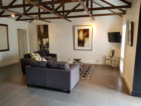 Irongate Studio B&B - Accommodation in Bendigo 9