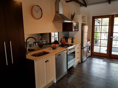 Irongate Studio B&B - Accommodation in Bendigo 5