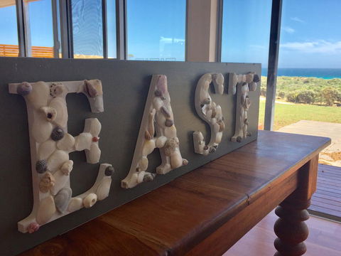 Middle River Beach House - East & West House - Accommodation in Bendigo 19