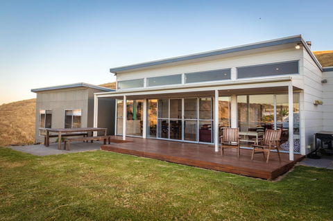 Middle River Beach House - East & West House - Accommodation in Bendigo 22
