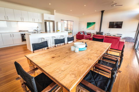 Middle River Beach House - East & West House - Accommodation in Bendigo 3