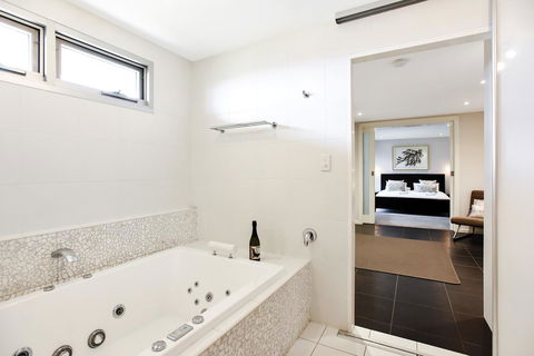 Esplanade Escape - Accommodation in Bendigo 23