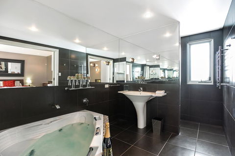 Esplanade Escape - Accommodation in Bendigo 7