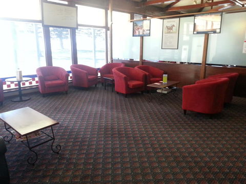 Grand Tasman Hotel - Accommodation in Bendigo 21
