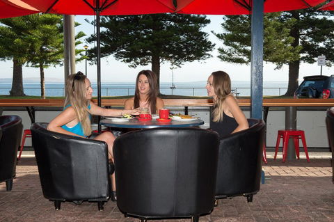 Grand Tasman Hotel - Accommodation in Bendigo 14