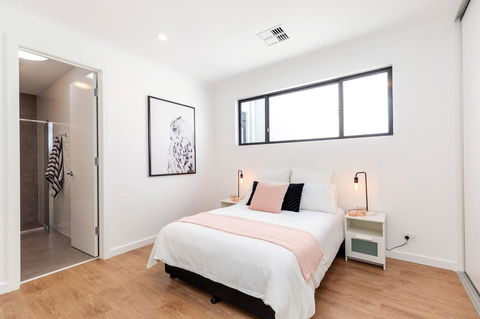 Brand New Affordable Luxury 3 Bedroom 3 Bathrooms House Close To Adelaide City, Chinatown, Beach, Adelaide Airport - Accommodation in Bendigo 0