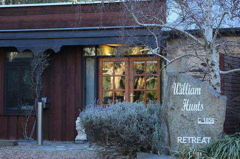 William Hunt's Retreat - Cypress Studio - Accommodation in Bendigo 8