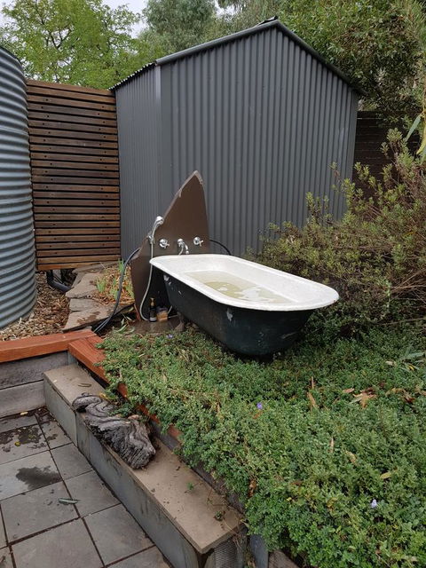 William Hunt's Retreat - Cypress Studio - Accommodation in Bendigo 5