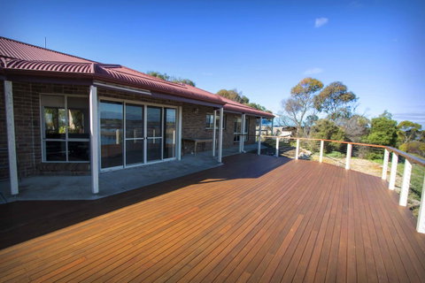 Limestone Ridge - Accommodation in Bendigo 0
