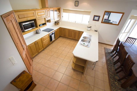 Limestone Ridge - Accommodation in Bendigo 2