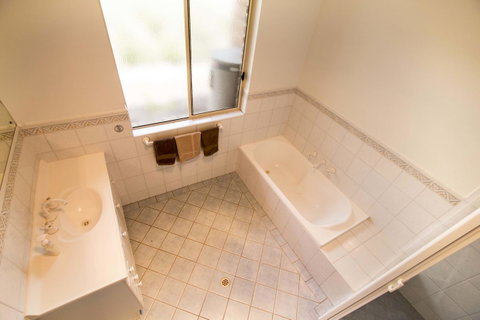 Limestone Ridge - Accommodation in Bendigo 15