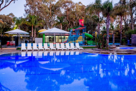 BIG4 Renmark Riverfront Holiday Park - Accommodation in Bendigo 4