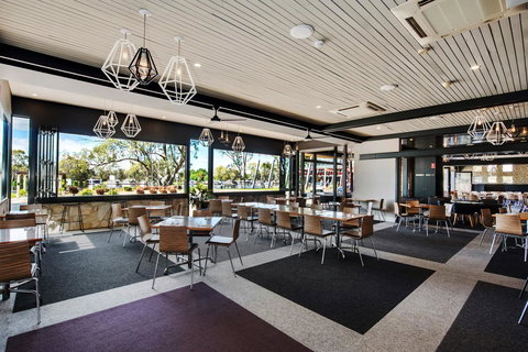 Berri Hotel - Accommodation in Bendigo 13