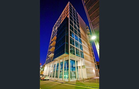 Stylish And Comfortable, Views Over Gouger St! - Accommodation in Bendigo 21