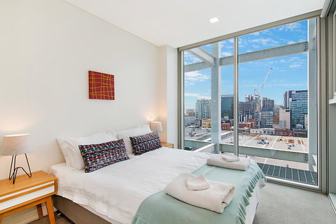 Stylish And Comfortable, Views Over Gouger St! - Accommodation in Bendigo 9