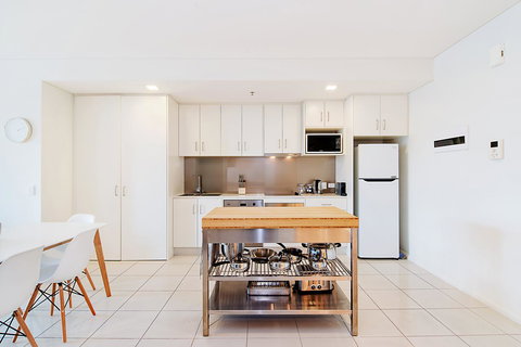 Stylish And Comfortable, Views Over Gouger St! - Accommodation in Bendigo 8